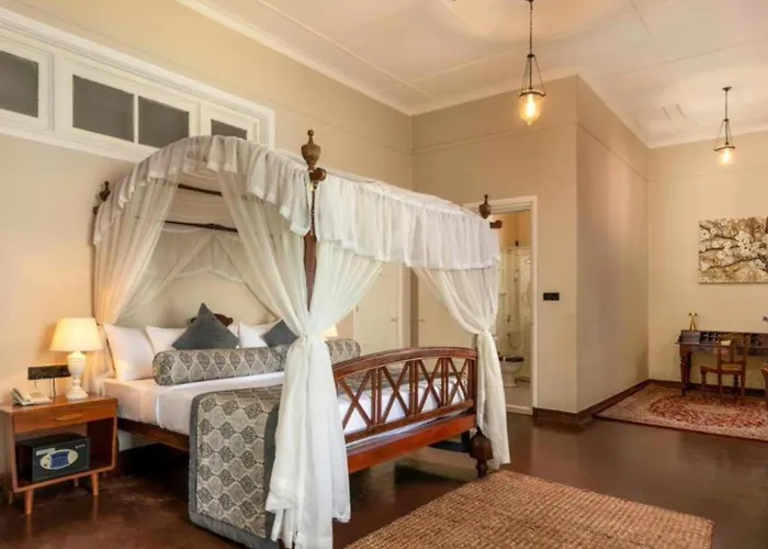 Castle Hill Bungalow