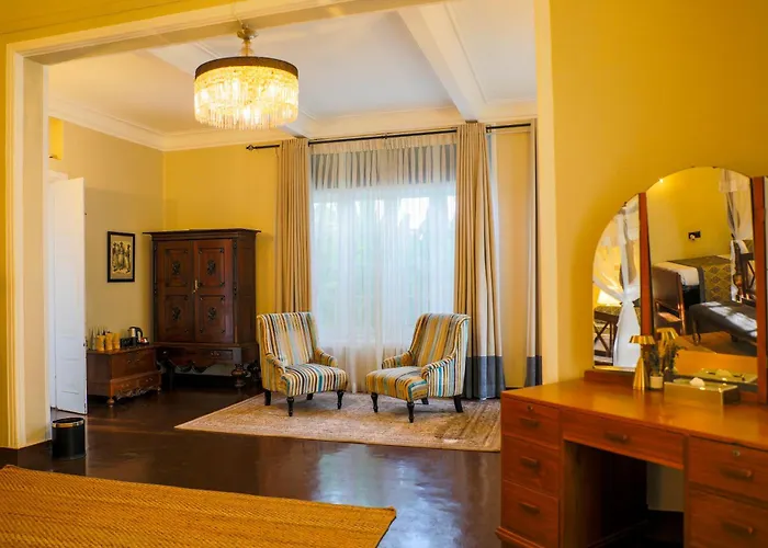 Castle Hill Bungalow